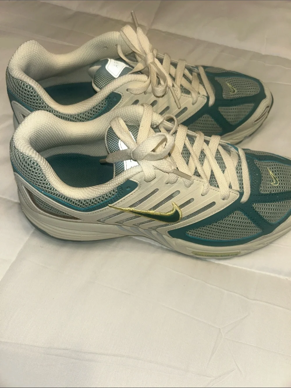 Nike Men's Athletic Sneakers in Cream, Teal, and Gold